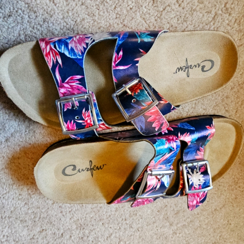 Curfew brand new sandals